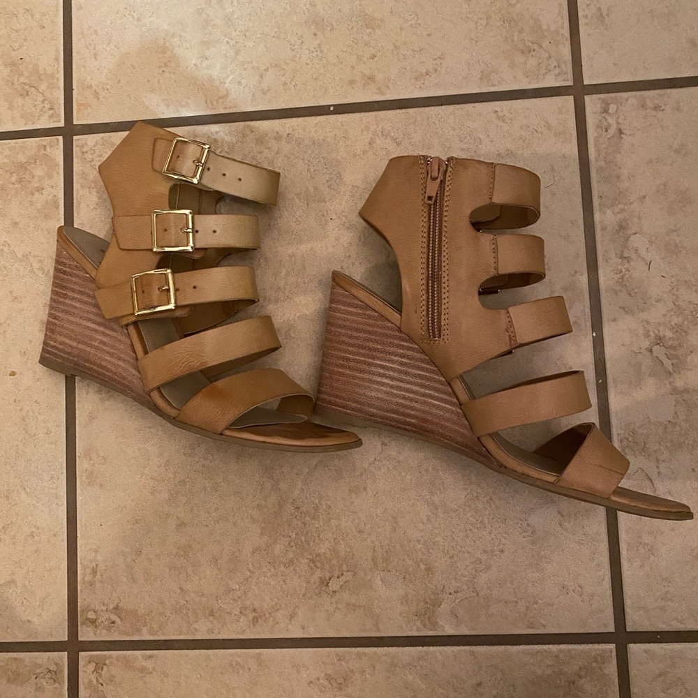 Crown Vintage  wedges